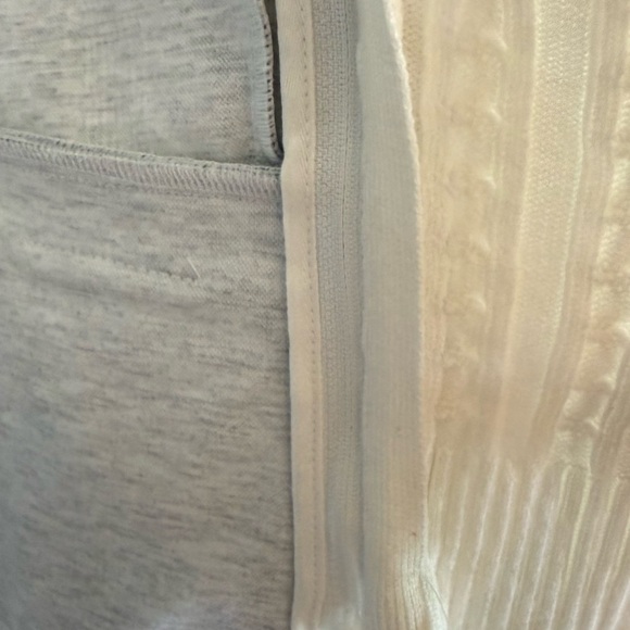 Gray Tahari Plaid Women's Blazer with White Hoodie/sweater - Picture 7 of 8